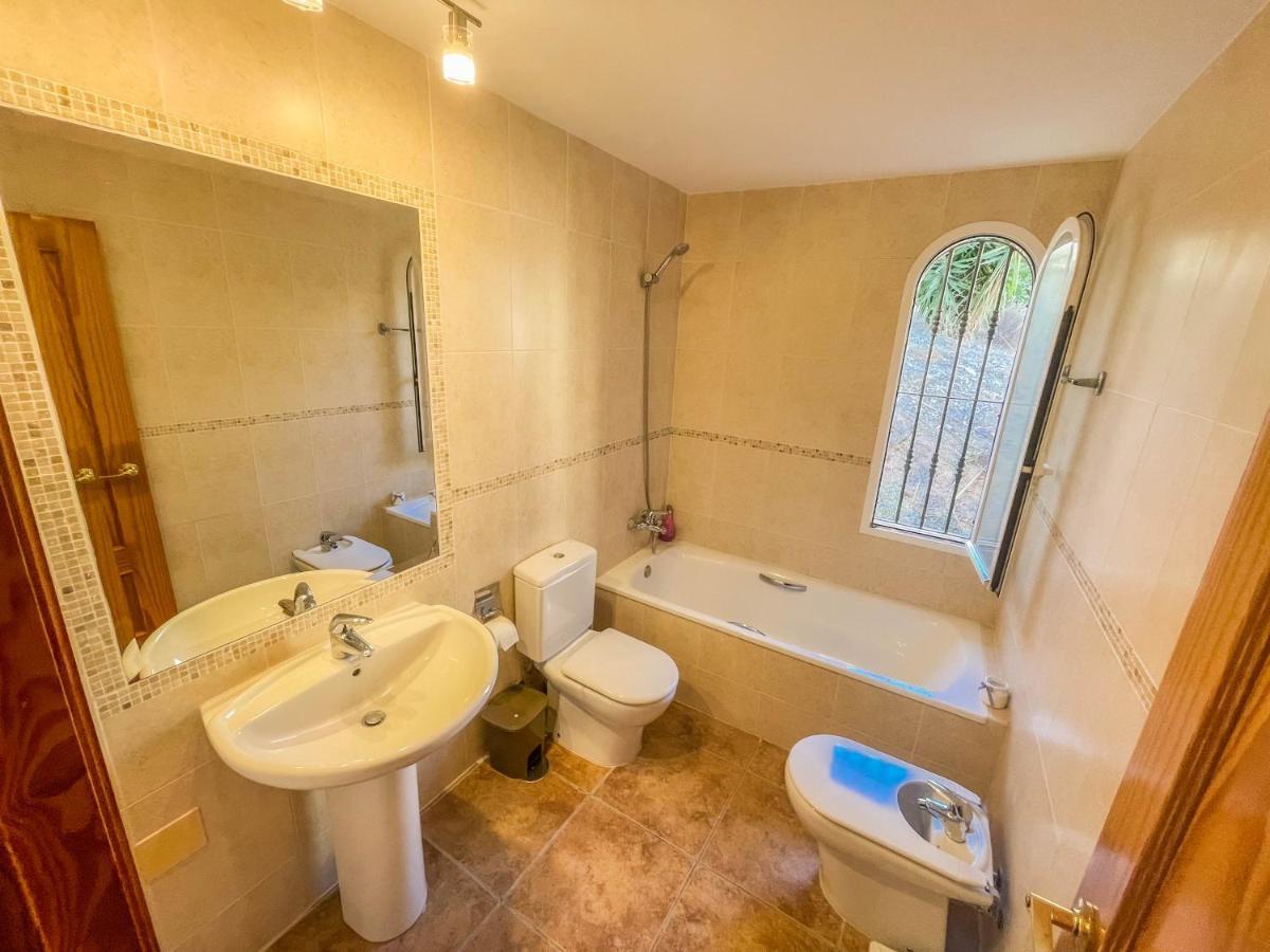 Charming Townhouse With Sea Views & Pool In Altea Villa Calpe Eksteriør bilde